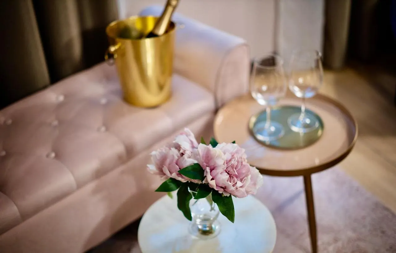 Intomilan Galleria Duomo I Boutique & Design Aparthotel