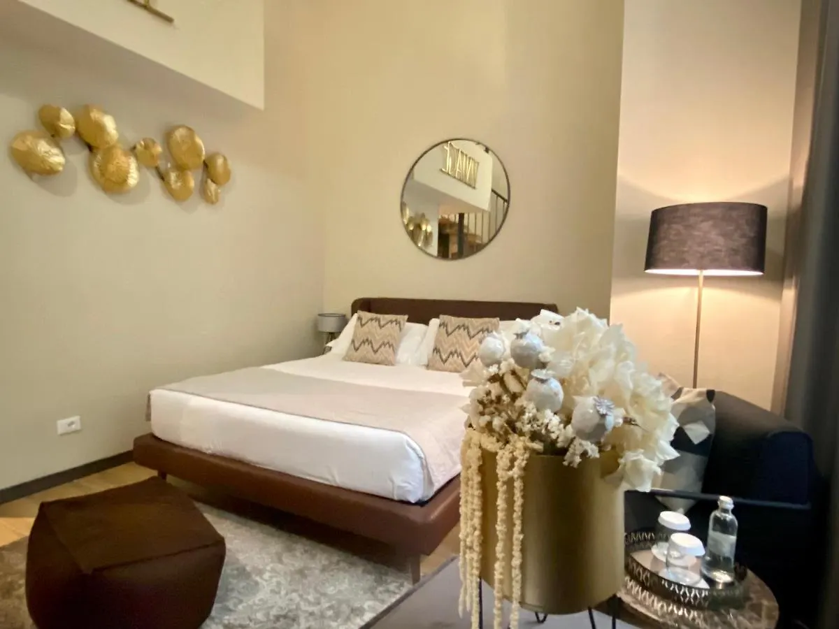 Intomilan Galleria Duomo I Boutique & Design Aparthotel 2*, Milan