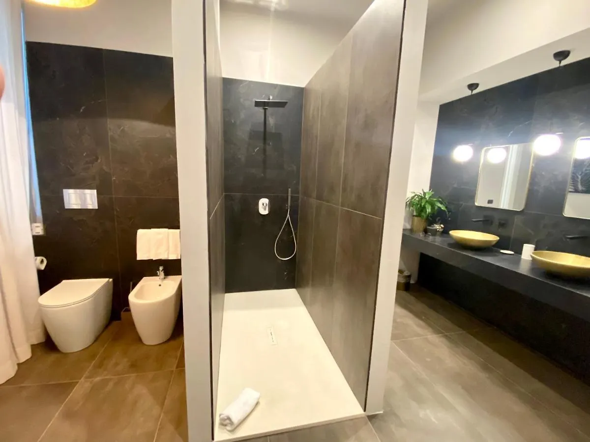 Intomilan Galleria Duomo I Boutique & Design Aparthotel 2*, Milan
